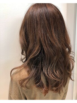 ヴィサージュ(VISAGE) 透明感のゆるふわカール