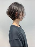 short(前下がり、大人可愛い、ハンサムショート、グレージュ)