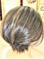 デザインヘアーピアジェ 八木店(DESIGN HAIR PIAGET)&nbsp;上品フォルムのハイライト入り・サイド片方刈上げ・キララTRボブ