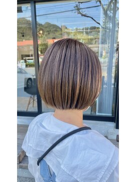 グロー(glow) ボブ/ライトベージュ