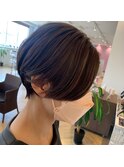 くびれショートボブ　顔周りレイヤー　ダークブラウン