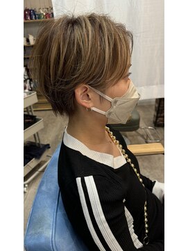 ルーナヘアー(LUNA hair) 『京都 ルーナヘアー』耳掛けショート ハイライト 草木真一郎