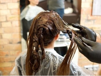 エイチビーシー(HBC)の写真/自然由来成分85％以上のオーガニックカラーのみ使用◇髪のことを大切にしたいアナタにオススメ♪