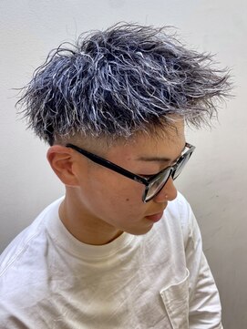 ヘアアンドフェイス ルースト(hair&face ROOST) ツイストパーマ×ホワイトメッシュ