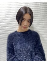 エアー 青山(AIR)&nbsp;丸みショート前下がりセンターパートハンサムくびれショート