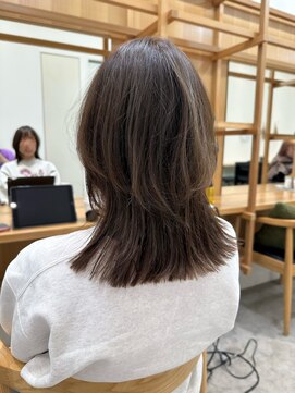 セイドット リー(Say. Ree) Say.ミディアムホワイトグレージュミニウルフぱっつん前髪表参道