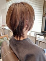 ヨル(Jor) ナチュラルなウルフスタイル