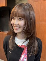 ナループロアポンテ(Nalu pu loa PONTE)&nbsp;ミディアムレイヤー海外風レイヤーカットナチュラルベージュ
