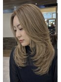 Hバタフライレイヤーカット顔まわり髪質改善ブリーチエクステ