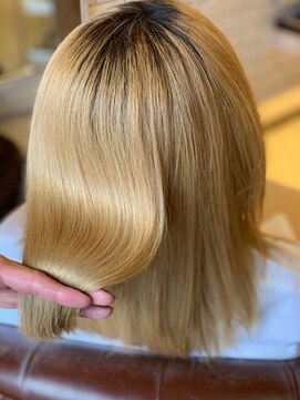 アドラーブル はなみずき店(adorable) 【髪質改善】外国人風ハイトーンカラー切りっぱなしボブディ