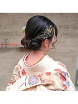 エムズキュラティフ(e'mZ Curatif)&nbsp;emzcuratif◆成人式 卒業式 振袖 袴