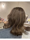 アッシュグレージュ×ボブレイヤー