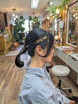カラフル ヘアー(Colorful hair)&nbsp;タイトヘアアレンジ