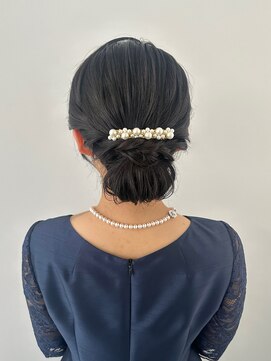 ミンクスオーバー(MINX OVER) 【ヘアセット】綺麗めシニョン