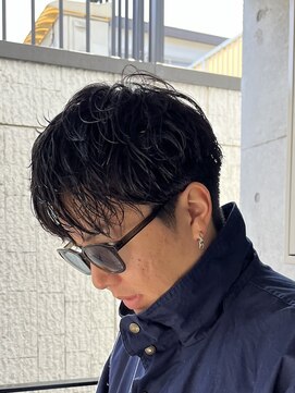 フイ 代々木(Hui) メンズ/アップバング/ツーブロックマッシュ/束間ショート/波巻き