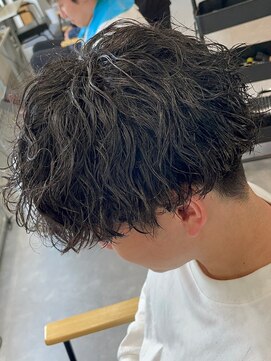 フゥ 宇都宮(FeU) 波巻きパーマメンズパーマメンズヘアツーブロックツイストパーマ