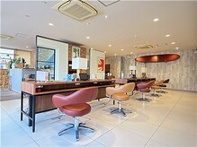 アース 新所沢店(HAIR&MAKE EARTH)の雰囲気（市内最大級サロン♪駐車場完備☆）