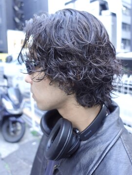 ビュートリアム265(BEAUTRIUM 265) サーフカール メンズヘア 緩めスパイラルパーマ メンズパーマ