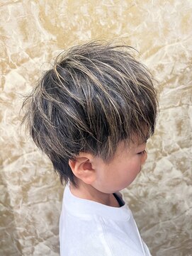 デザイニングヘアードゥ(designing hair Deux) キッズメッシュハイライトショートマッシュウルフ 【キッズ】