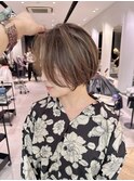 白髪ぼかしハイライトグレージュショートボブ
