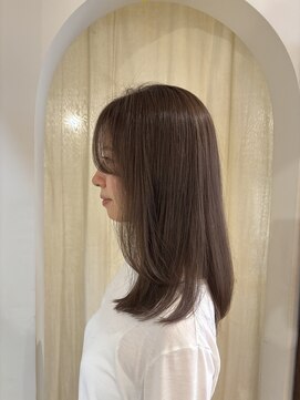 イコル(ikoru) ミディアムレイヤー小顔ヘアロングレイヤーグレージュ