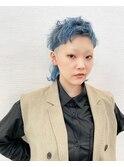奇抜個性派ブリーチブルーカラーショートウルフ10.20代人気ヘア