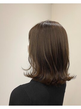 リリアーナ(LILIANA) 【LILIANA】軽く揺れる外ハネボブ×シアーアッシュ