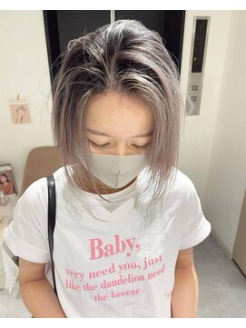 エヌプラス(N+) 黒髪グラデヘアーオリーブグレー小顔に見せるヘアココアベージュ