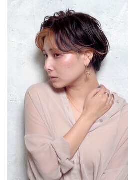 クシュ 所沢西口プロぺ通り(kusyu... ) ペールベージュセクションカラーグラデーションカラー外ハネボブ