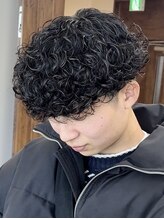 《*プードルパーマでも、ダメージレスに*》薬剤知識豊富なスタイリストが、お客様に合わせて薬剤を選定＊