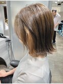20代30代大人かわいい艶感グレージュインナカラーショート