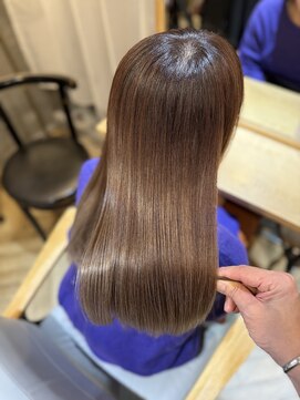 イリー 代官山(ILY) 髪質改善/縮毛矯正/白髪ぼかし/白髪染め/30代・40代・50代・60代