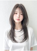 艶感と動きのあるスタイル【レイヤーカット×ベージュブラウン】