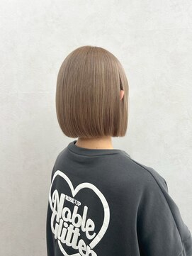 クム 横浜(qumu) 【qumu 横浜】 ぱっつんボブ×ミルクティーベージュ