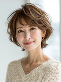40歳、軽やかに見せるショートヘア。