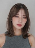 韓国風くびれミディアムボブハッシュカット