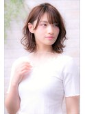 グラデーションカラー＆小顔ダブルバングのワンサイドショート