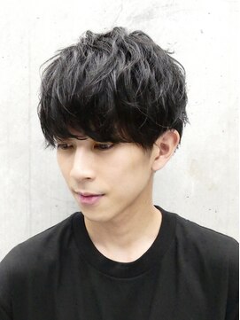 フィフス(fifth) フェザーマッシュ　無造作ヘア　ツーブロック　韓国風