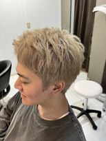 アイズ 海老名(AIZU) ダブルカラーブロンドミルクティーベージュ 黒染めハイブリーチ