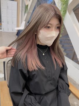 イェッカ(YECCA) ミルクティーグレージュ×ピンクのインナーカラー