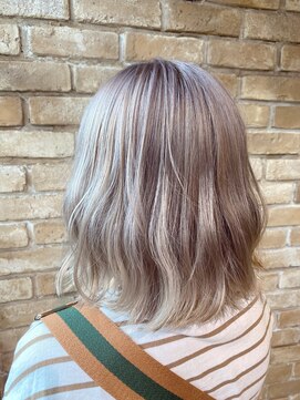 リリー(Re.ly) ホワイトベージュ