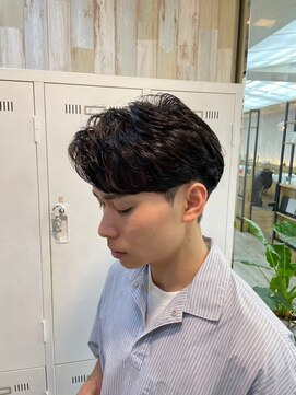 ナンバー アンフィール 渋谷(N° anfeel) 爽やかツーブロック刈り上げ束感アップバング