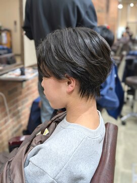 フェザーパーマ／センターパート