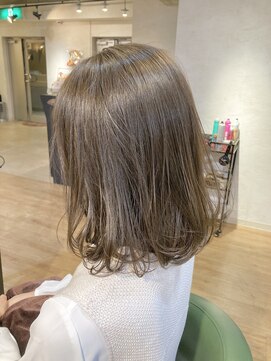 スチャステニィーバイルミ 日ノ出町店(Stastny by Lumi) パールベージュカラー/プレミアムカラー