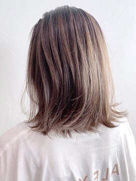 アイティーバイアルバム 藤沢店(IT by ALBUM) 3Dハイライトボブ_ミニウルフテラコッタくすみブルー_ba325202