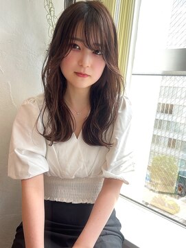 フォルテレイ 青山(FORTE Lei) 韓国風、グラデーションカラーでペールベージュロングヘア