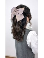 リレーション(Relation)&nbsp;ハーフアップ　ウェーブ巻き