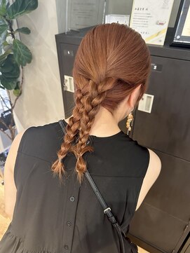 ニキータ(Nikiita) 〈オレンジベージュ〉