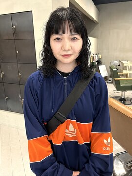 ヘアー アイス ルーチェ(HAIR ICI LUCE) ウルフパーマ オン眉 ミディアムパーマ 20代30代 山中