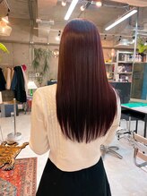 トゥジュー(Toujours) shiny red hair